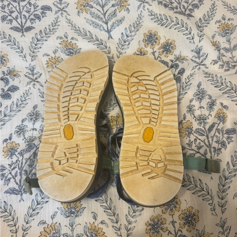 Custom Women's Chacos - Picture 6 of 6